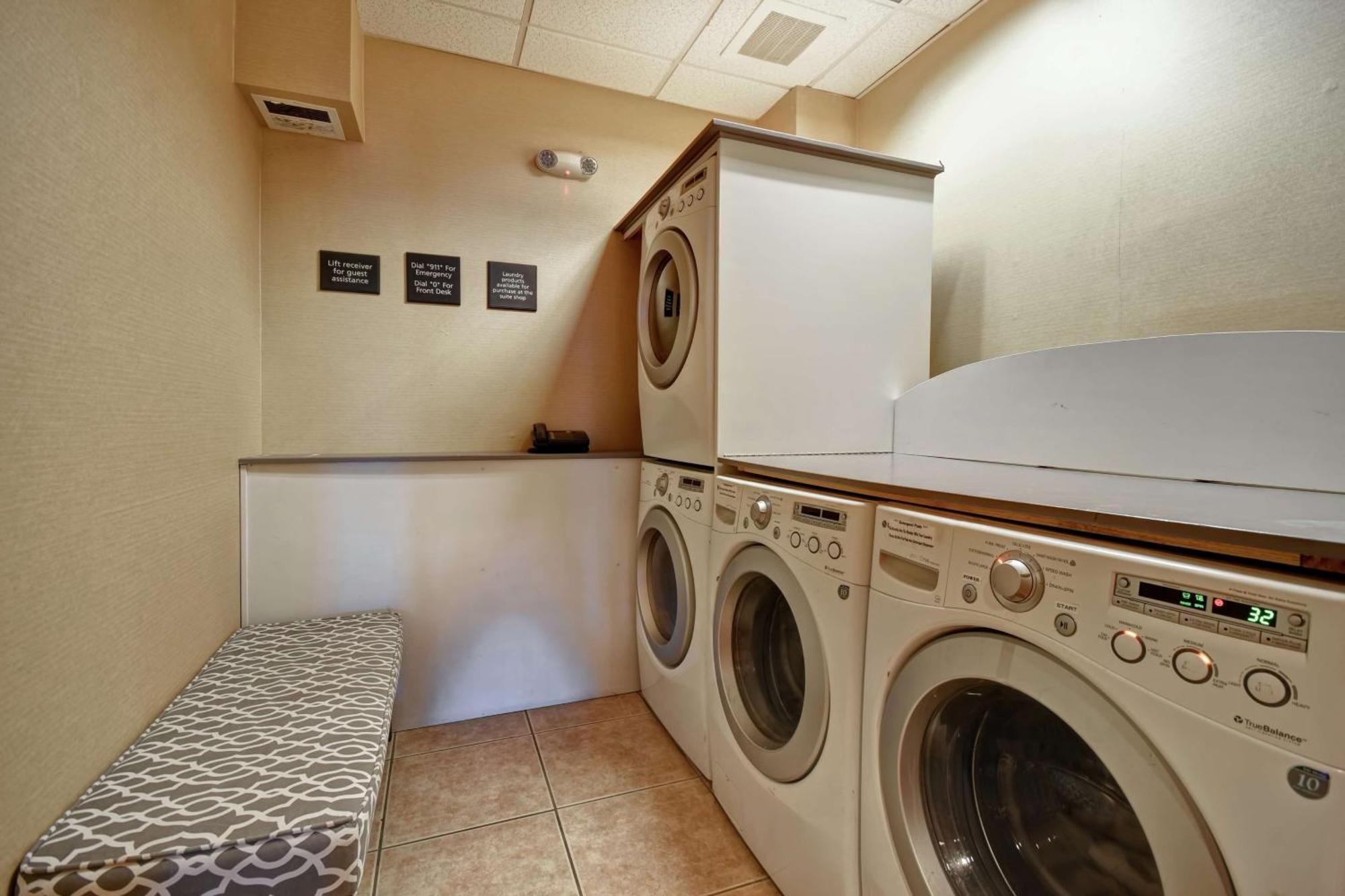 Hampton Inn & Suites Folsom Eksteriør bilde